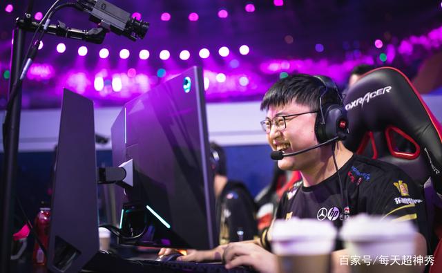 AYX- 刷新纪录首场状态出色，美国队观众沸腾！，Uzi重返赛场比赛高潮迭起