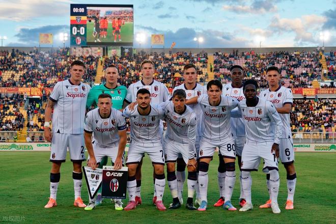 爱游戏-瓯越鲸鲨队鏖战胶东黑豹队，拳击杯赛读秒绝平，转换速度占优。宿敌对话再升级的简单介绍