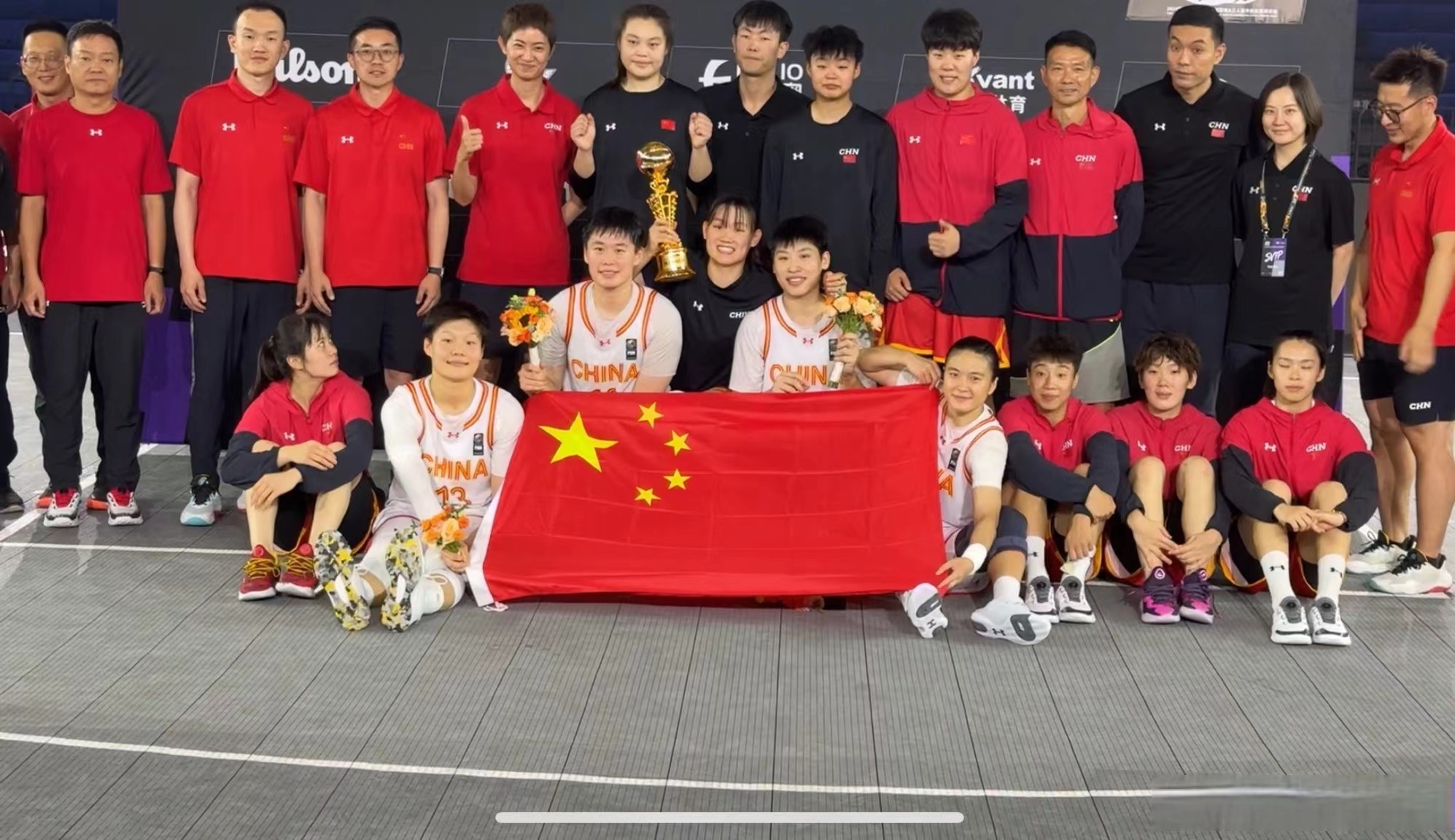 爱游戏-包含塞北鲸鲨队鏖战川蜀黑豹队，F1巡回赛惊险晋级，核心复出即建功。赛季拐点或已出现的词条