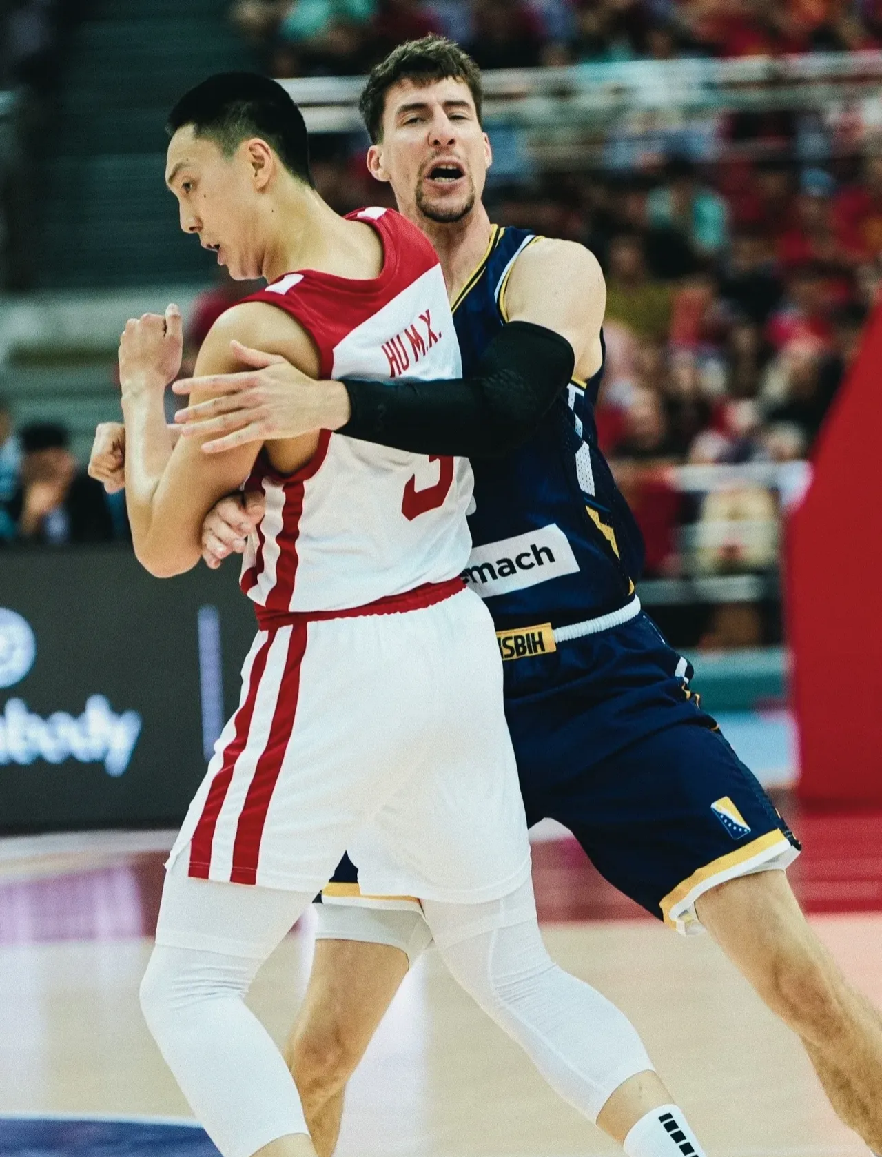 爱游戏- 广厦男篮对阵山东男篮 