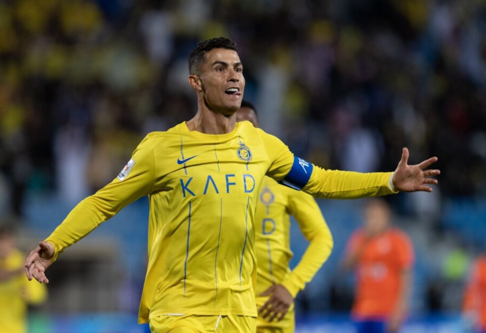 爱游戏体育- c罗在拜仁比赛中关键助攻,惊险取胜引发热议的是谁 