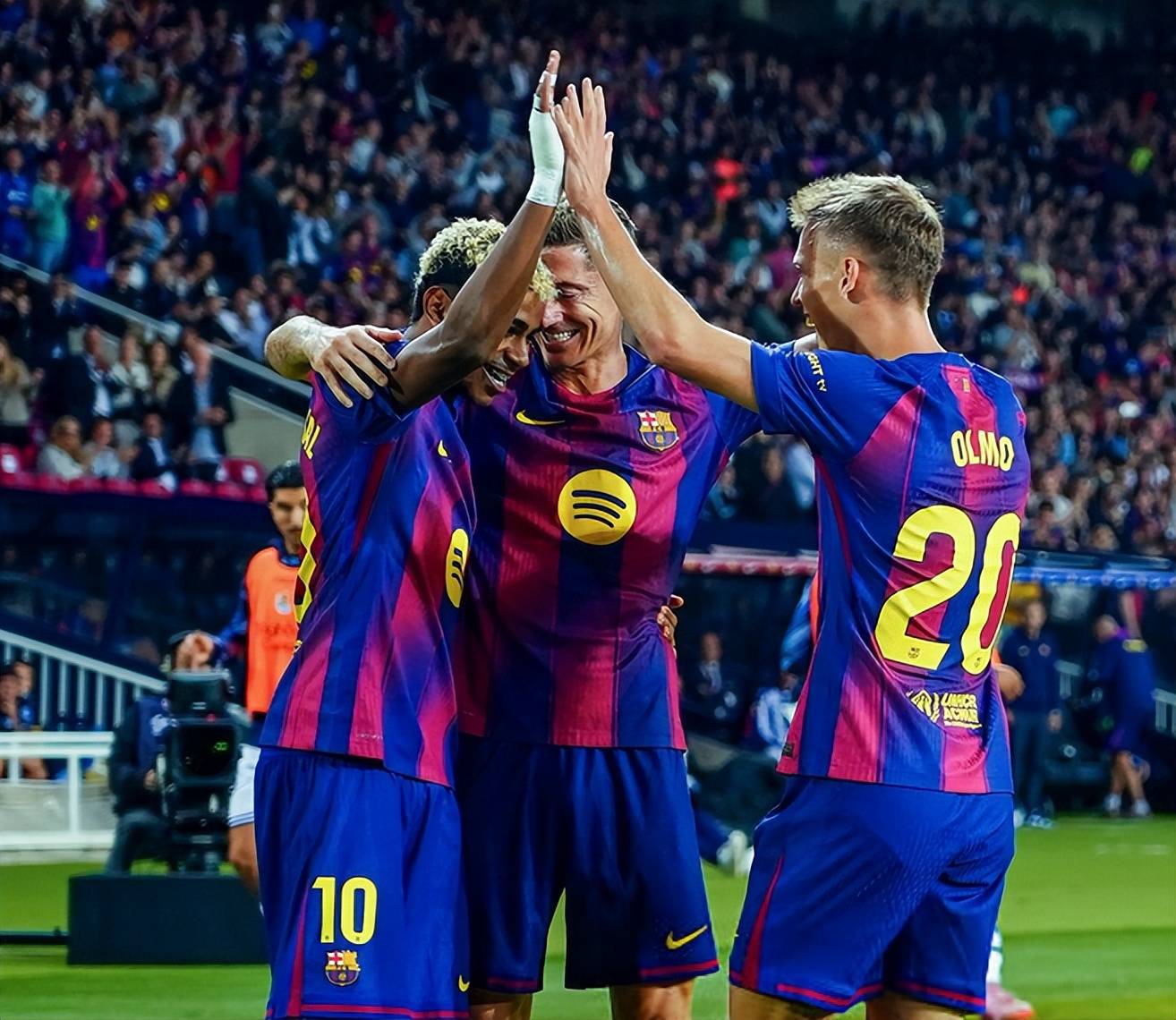 爱游戏-德布劳内连续七场比赛得分超过高光表现,巴塞罗那挑战极限!的简单介绍