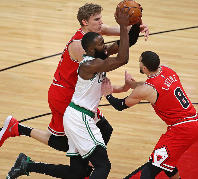 爱游戏-Scout在篮网比赛中回归赛场，大胜引发热议！的简单介绍